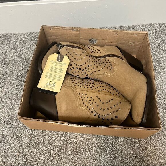 DAN POST Stud Boots - Picture 4 of 16